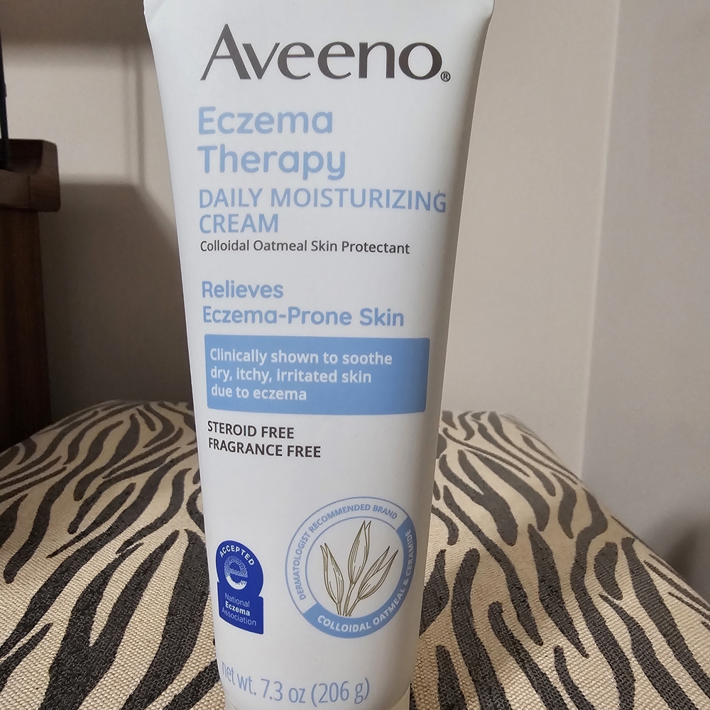 Aveeno Eczema Therapy Daily Moisturizing Cream